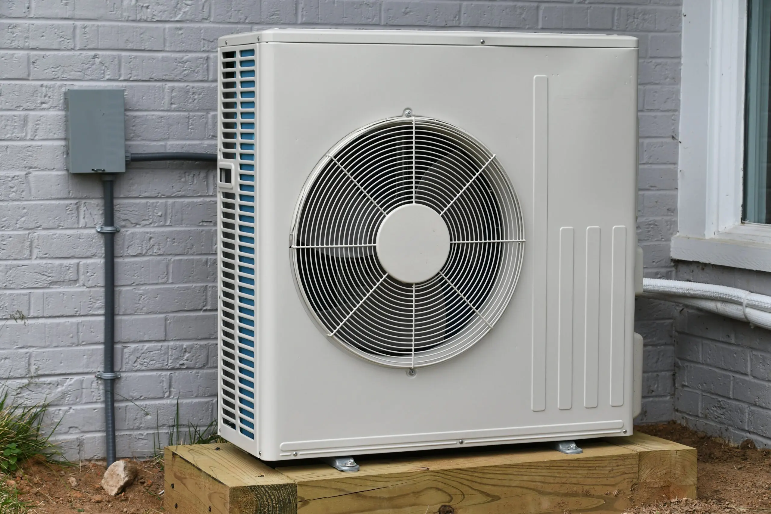 high-efficiency-hvac-outdoor-unit-logos-removed-2023-11-27-05-08-50-utc